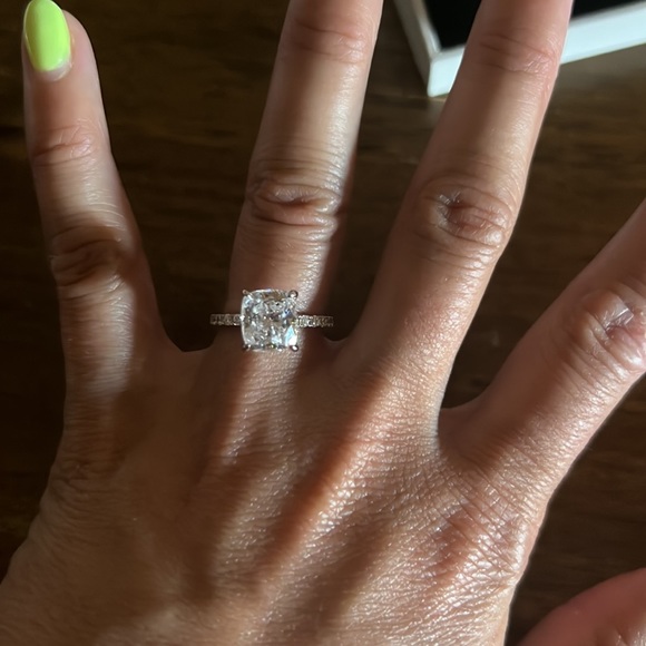 NIB Maxine Jewelry Travel Engagement Ring 4.5 - Picture 5 of 9